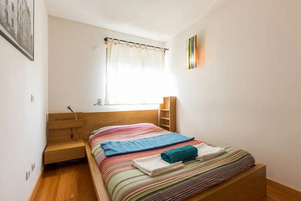 World In Lisbon - B. Prata Apartment